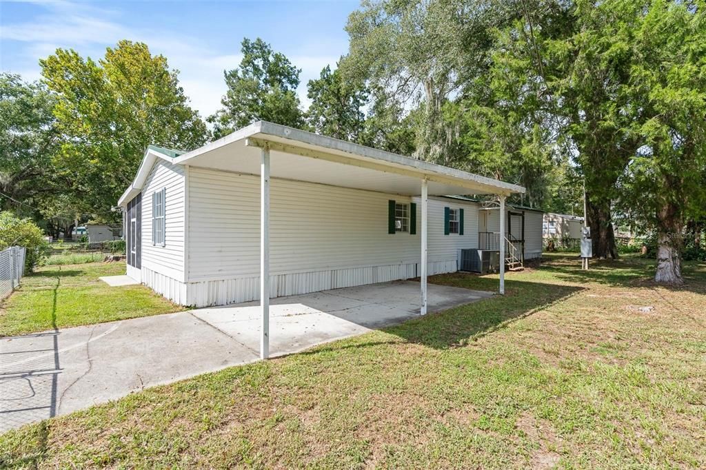 Active With Contract: $149,998 (2 beds, 2 baths, 1056 Square Feet)