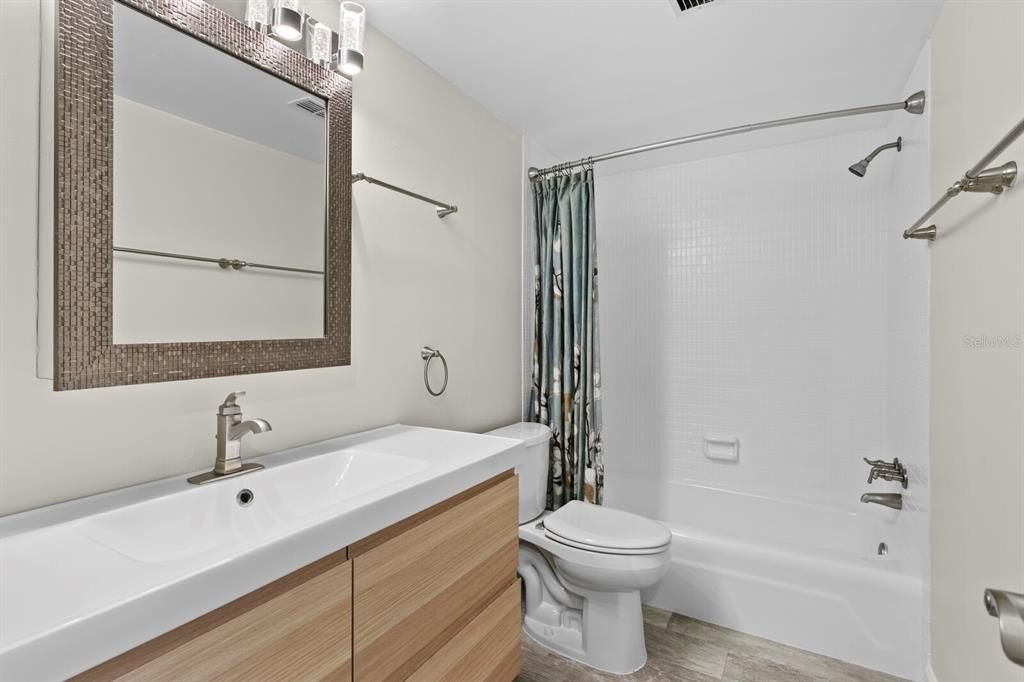 For Rent: $2,500 (1 beds, 1 baths, 750 Square Feet)