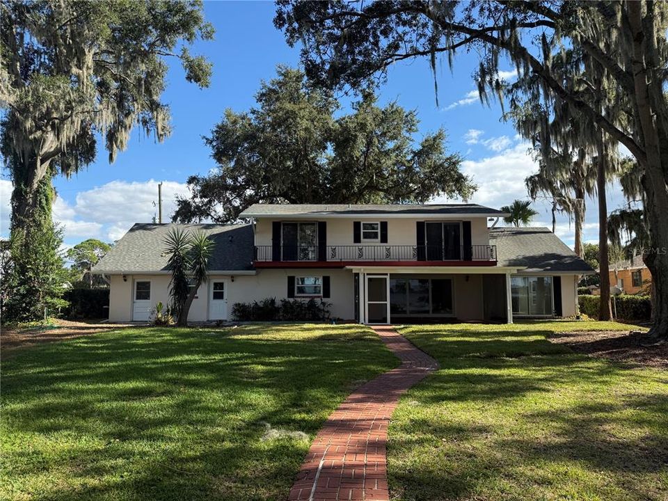 Active With Contract: $3,600 (3 beds, 2 baths, 2189 Square Feet)