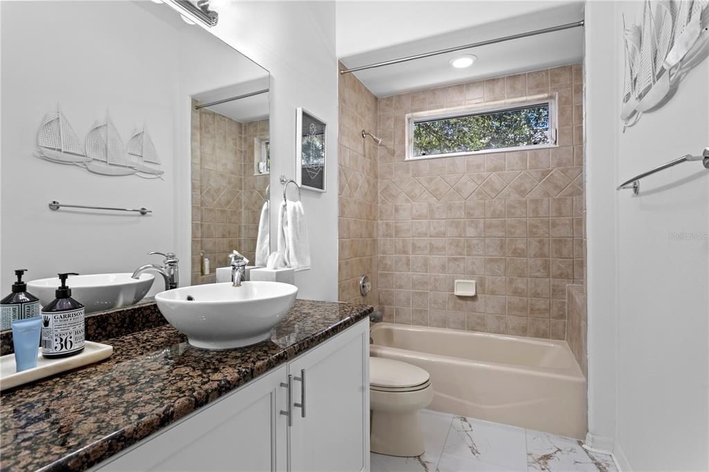 En Venta: $1,089,000 (4 camas, 3 baños, 3610 Pies cuadrados)