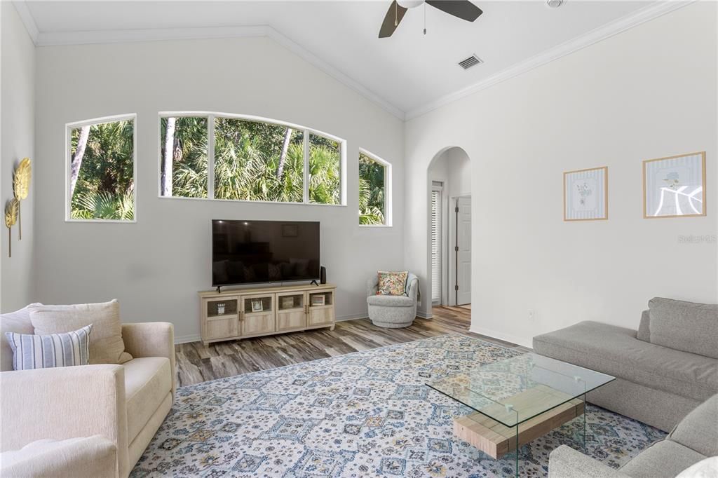 En Venta: $1,089,000 (4 camas, 3 baños, 3610 Pies cuadrados)