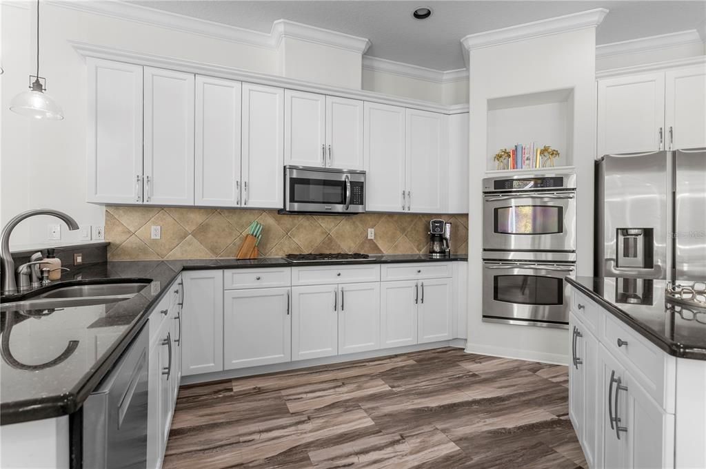 En Venta: $1,089,000 (4 camas, 3 baños, 3610 Pies cuadrados)