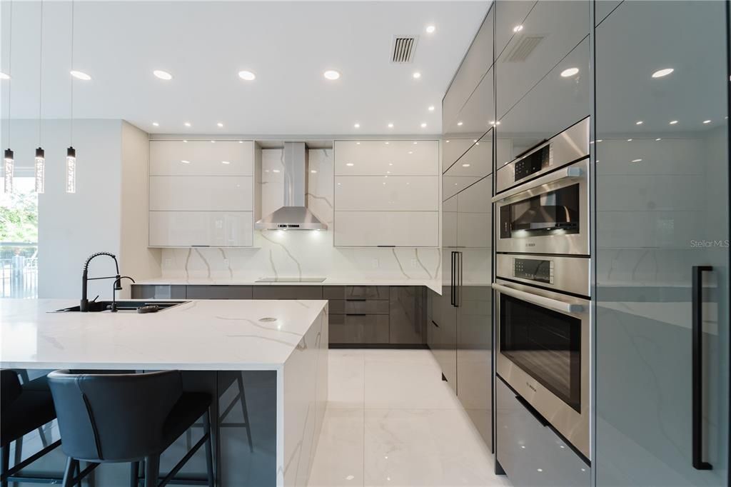 待售: $1,200,000 (4 贝兹, 4 浴室, 2787 平方英尺)