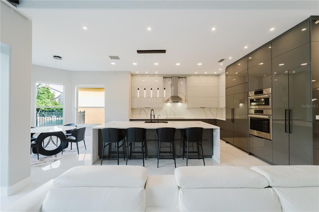 待售: $1,200,000 (4 贝兹, 4 浴室, 2787 平方英尺)