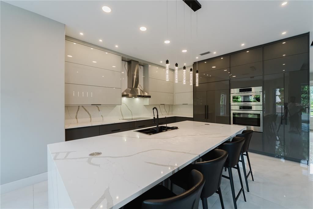 待售: $1,200,000 (4 贝兹, 4 浴室, 2787 平方英尺)