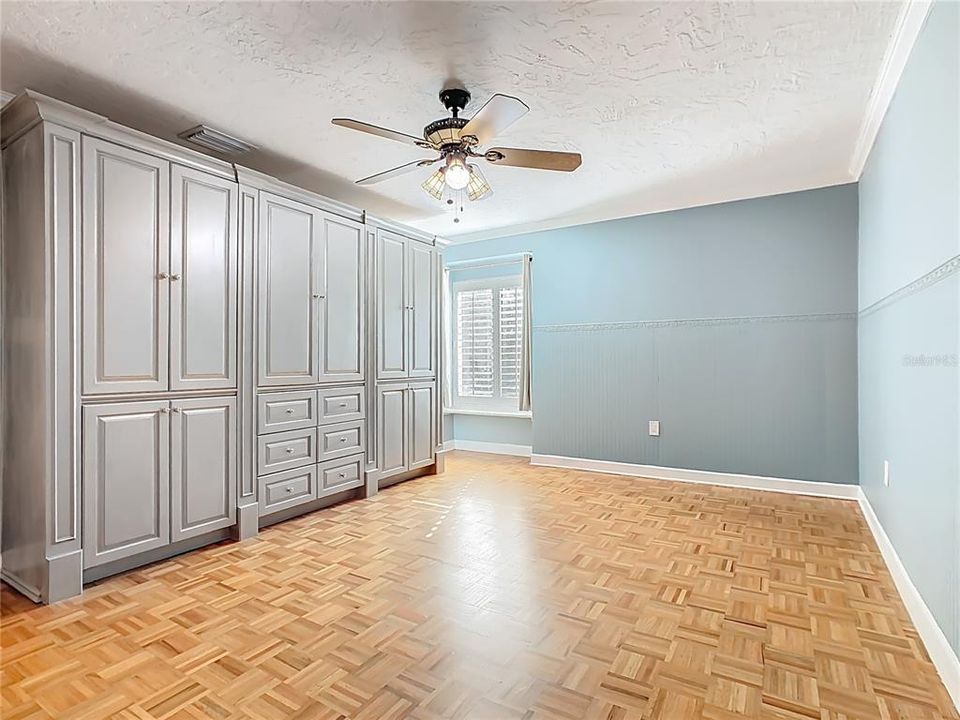 En Venta: $359,900 (2 camas, 2 baños, 1403 Pies cuadrados)