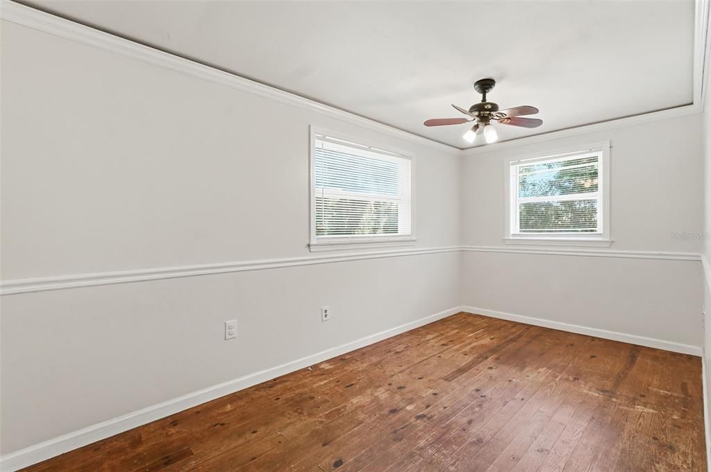 Active With Contract: $165,000 (2 beds, 1 baths, 800 Square Feet)