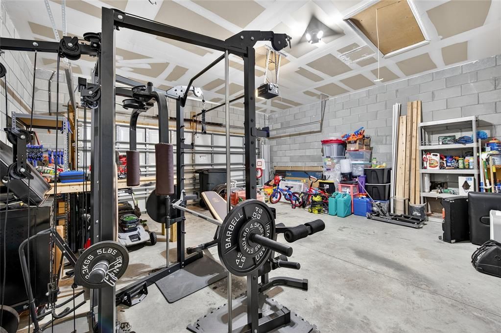 For Sale: $320,000 (3 beds, 2 baths, 1489 Square Feet)