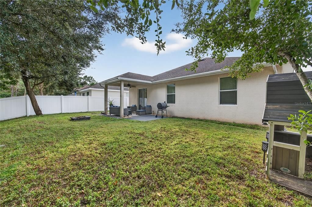 For Sale: $320,000 (3 beds, 2 baths, 1489 Square Feet)