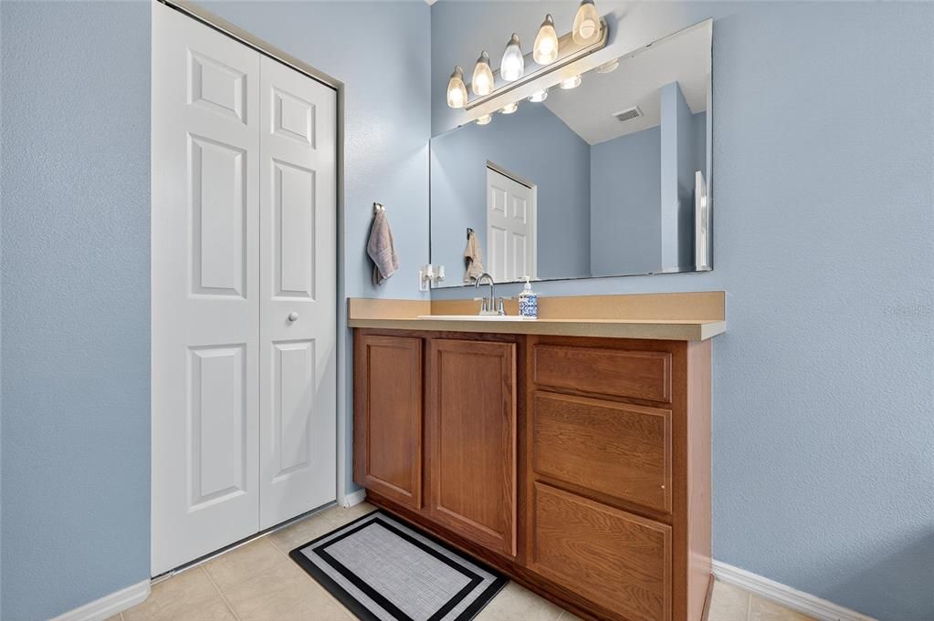 For Sale: $320,000 (3 beds, 2 baths, 1489 Square Feet)