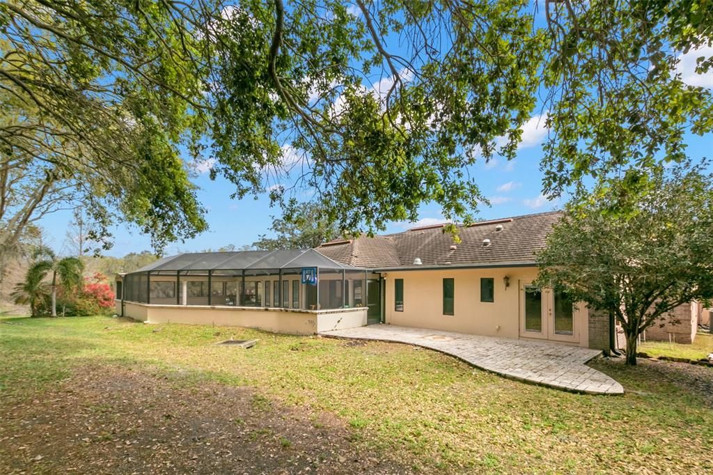 For Sale: $1,299,000 (5 beds, 4 baths, 4437 Square Feet)