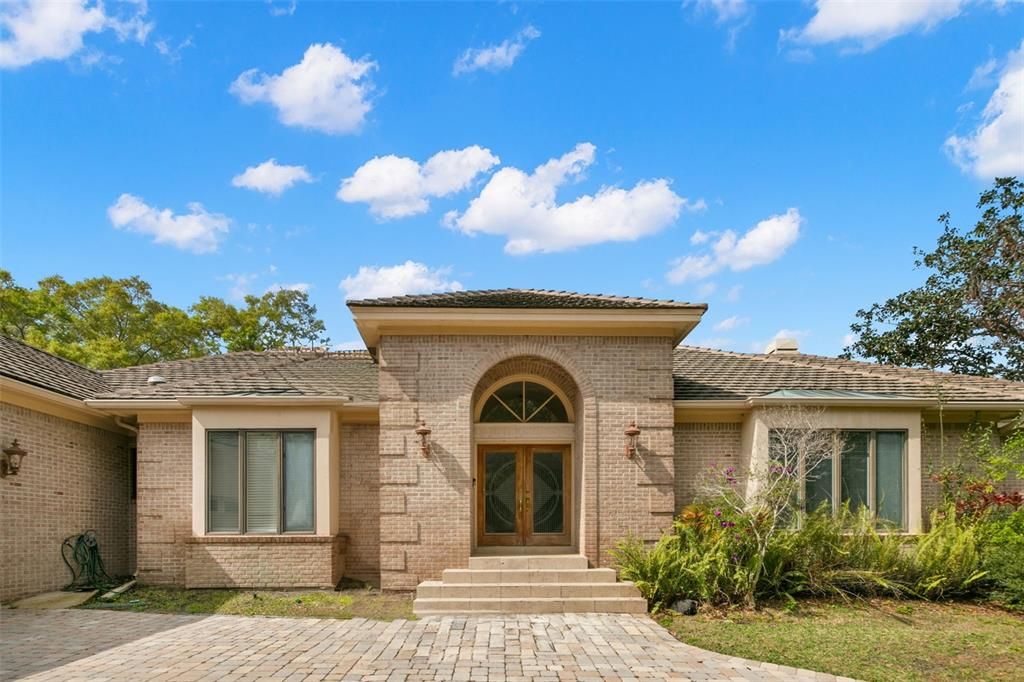 For Sale: $1,299,000 (5 beds, 4 baths, 4437 Square Feet)