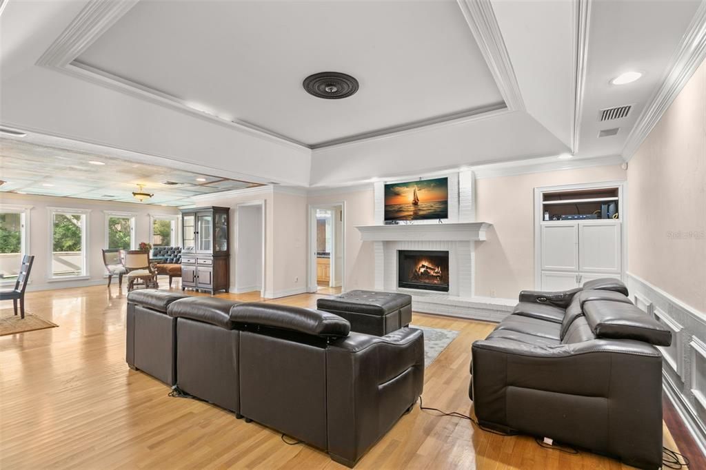 For Sale: $1,299,000 (5 beds, 4 baths, 4437 Square Feet)