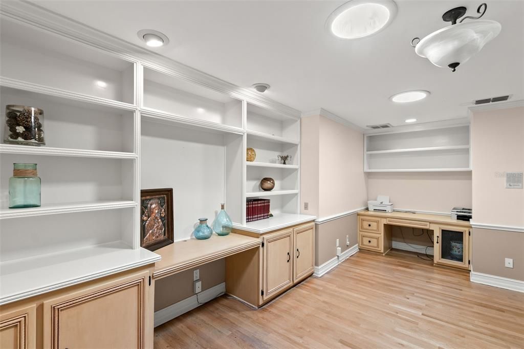 For Sale: $1,299,000 (5 beds, 4 baths, 4437 Square Feet)