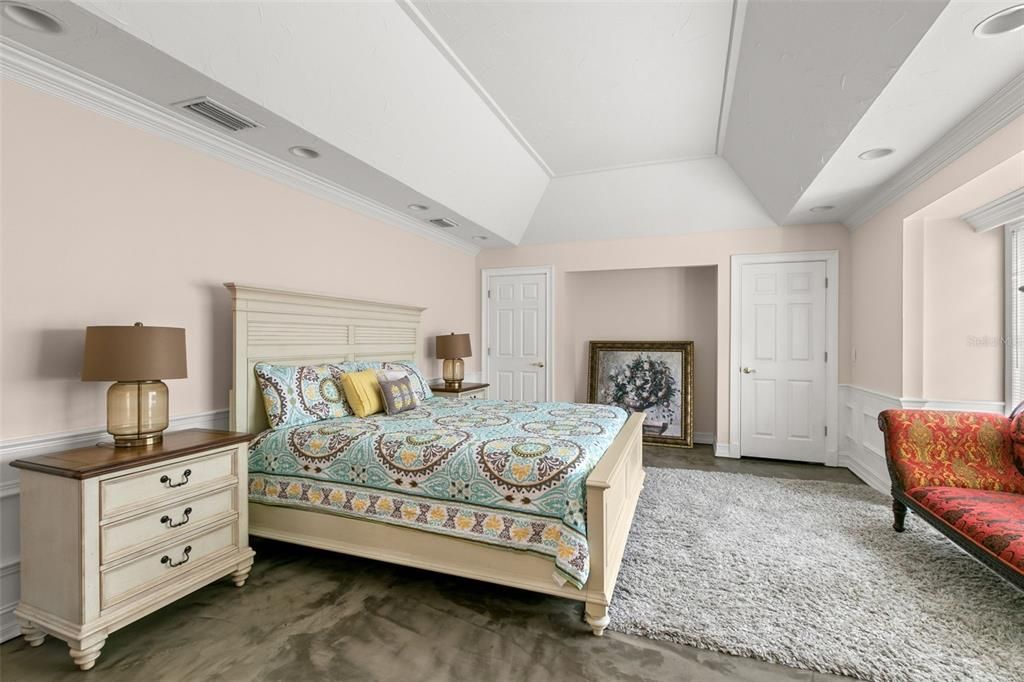 For Sale: $1,299,000 (5 beds, 4 baths, 4437 Square Feet)