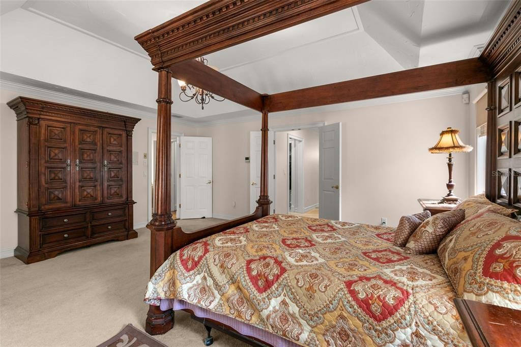 For Sale: $1,299,000 (5 beds, 4 baths, 4437 Square Feet)