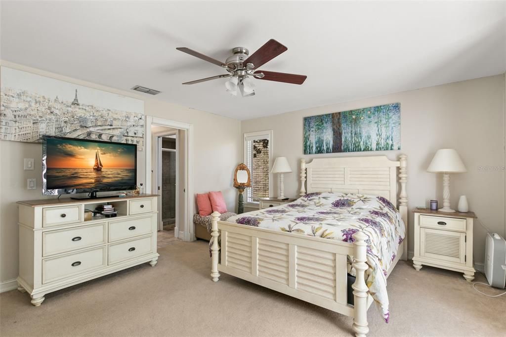 For Sale: $1,299,000 (5 beds, 4 baths, 4437 Square Feet)