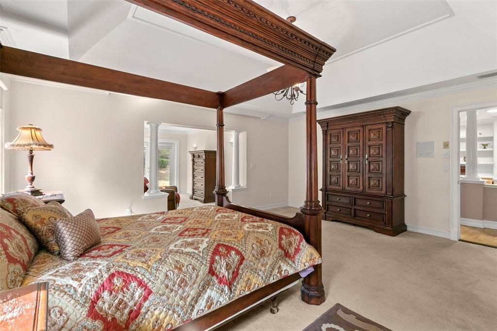 For Sale: $1,299,000 (5 beds, 4 baths, 4437 Square Feet)