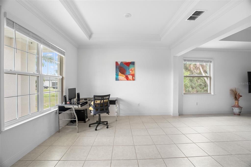 For Sale: $669,000 (4 beds, 3 baths, 3045 Square Feet)