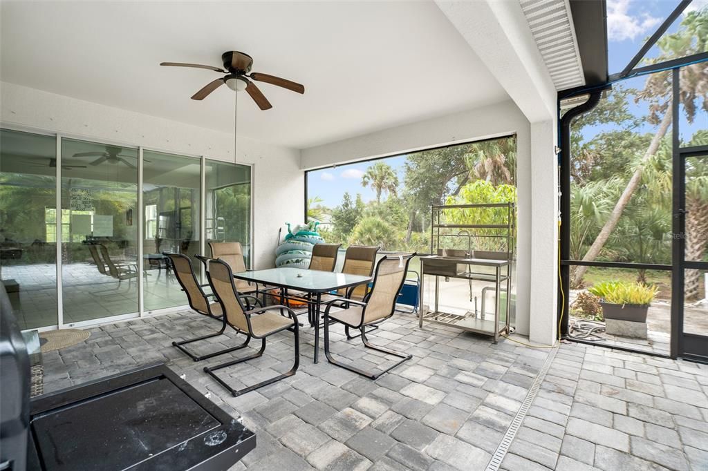 For Sale: $669,000 (4 beds, 3 baths, 3045 Square Feet)