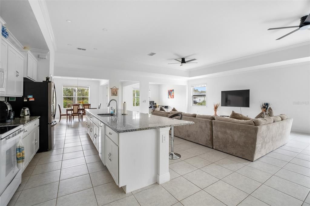 For Sale: $669,000 (4 beds, 3 baths, 3045 Square Feet)