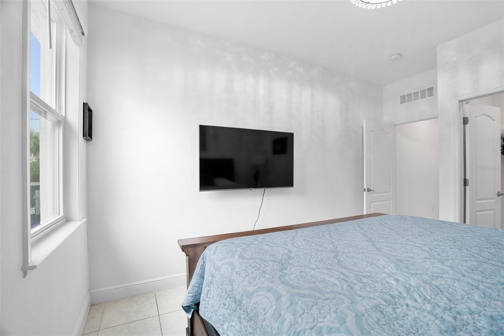 For Sale: $669,000 (4 beds, 3 baths, 3045 Square Feet)