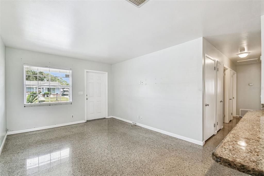 Active With Contract: $315,000 (3 beds, 1 baths, 1045 Square Feet)