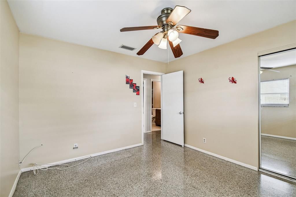 Active With Contract: $315,000 (3 beds, 1 baths, 1045 Square Feet)