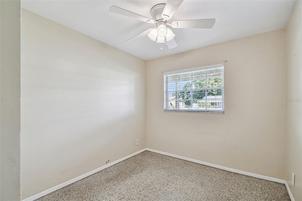 Active With Contract: $315,000 (3 beds, 1 baths, 1045 Square Feet)