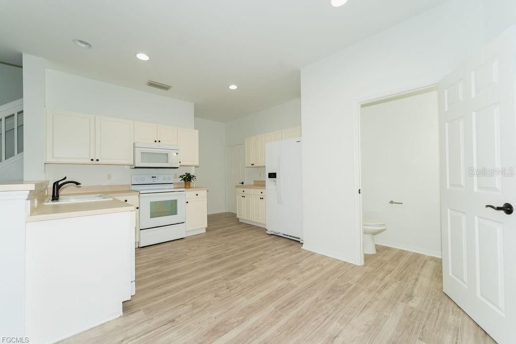 For Sale: $262,500 (3 beds, 2 baths, 1767 Square Feet)