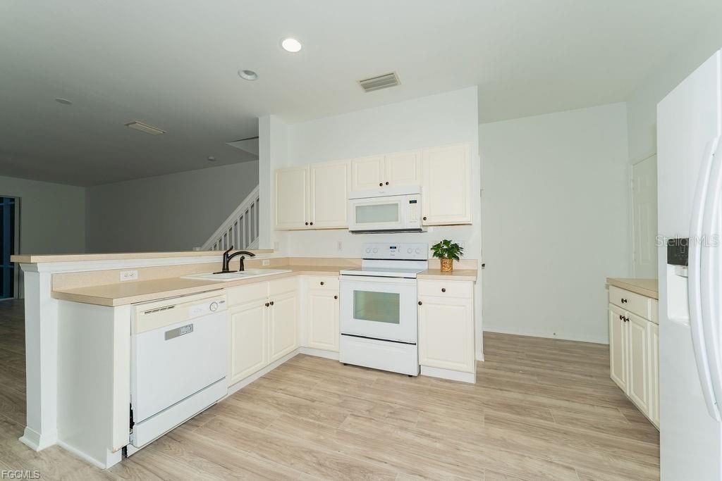 For Sale: $262,500 (3 beds, 2 baths, 1767 Square Feet)
