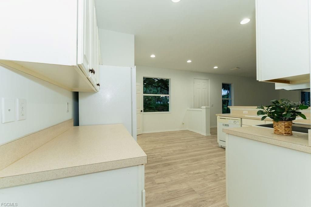 For Sale: $262,500 (3 beds, 2 baths, 1767 Square Feet)