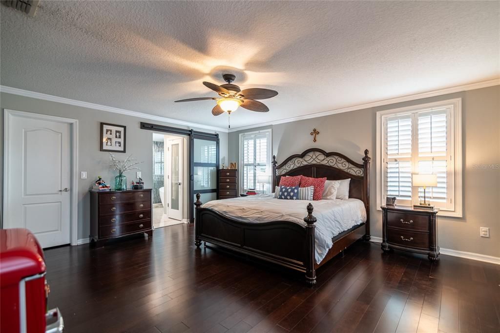 Activo con contrato: $770,000 (5 camas, 3 baños, 3238 Pies cuadrados)