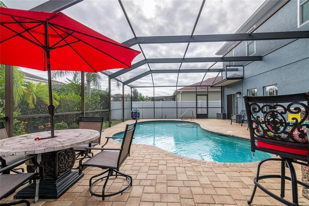 Activo con contrato: $770,000 (5 camas, 3 baños, 3238 Pies cuadrados)