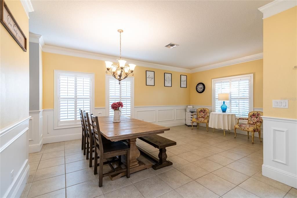 Activo con contrato: $770,000 (5 camas, 3 baños, 3238 Pies cuadrados)