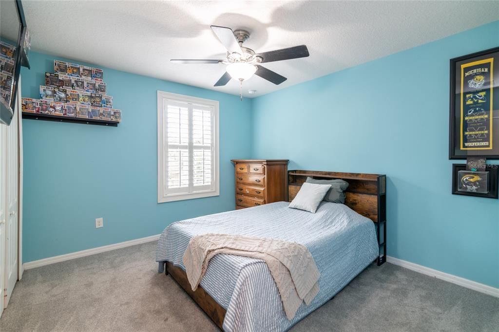 Activo con contrato: $770,000 (5 camas, 3 baños, 3238 Pies cuadrados)