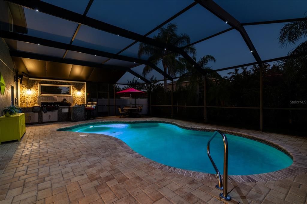 Activo con contrato: $770,000 (5 camas, 3 baños, 3238 Pies cuadrados)