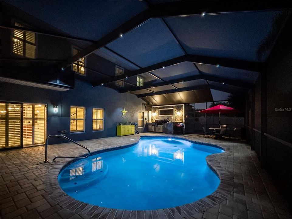 Activo con contrato: $770,000 (5 camas, 3 baños, 3238 Pies cuadrados)