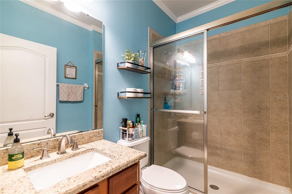 Activo con contrato: $770,000 (5 camas, 3 baños, 3238 Pies cuadrados)