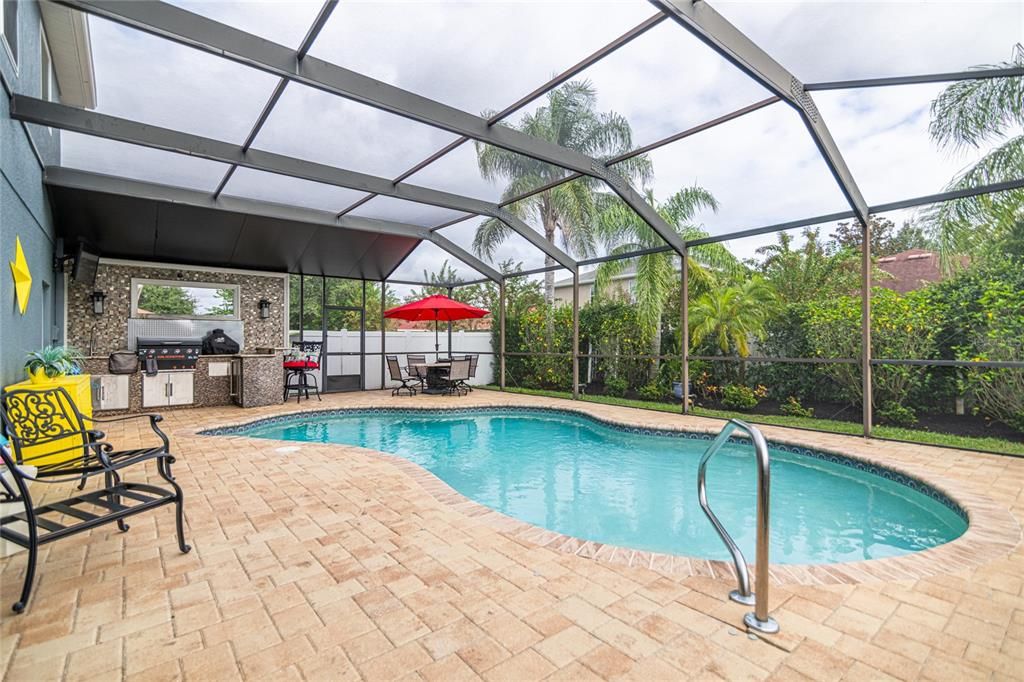 Activo con contrato: $770,000 (5 camas, 3 baños, 3238 Pies cuadrados)