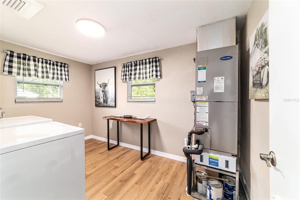 En Venta: $550,000 (4 camas, 3 baños, 2762 Pies cuadrados)