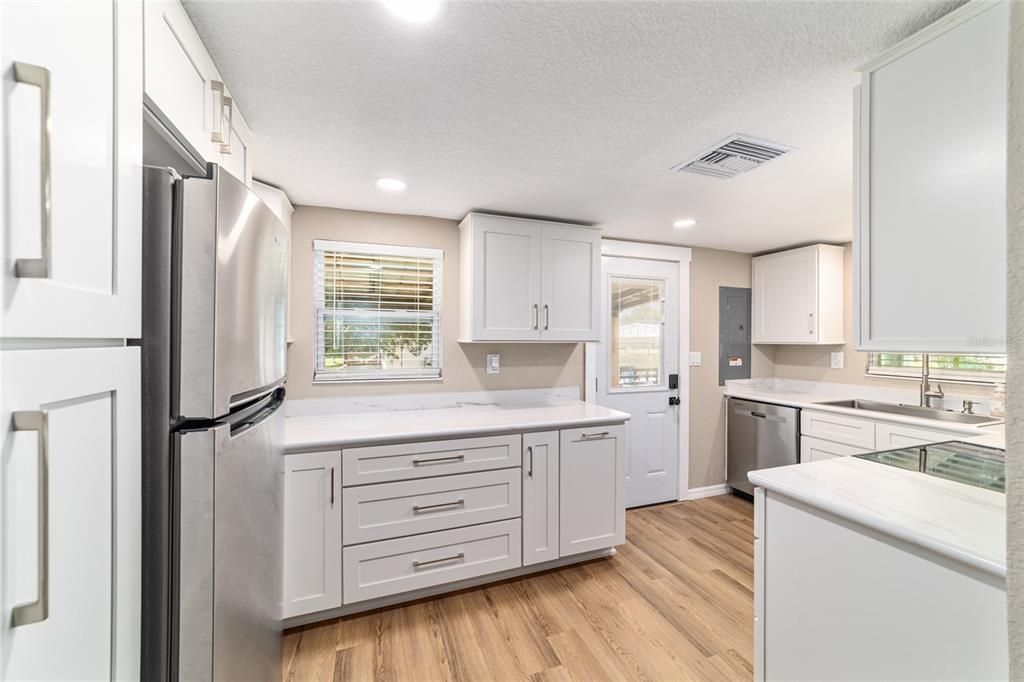 En Venta: $550,000 (4 camas, 3 baños, 2762 Pies cuadrados)