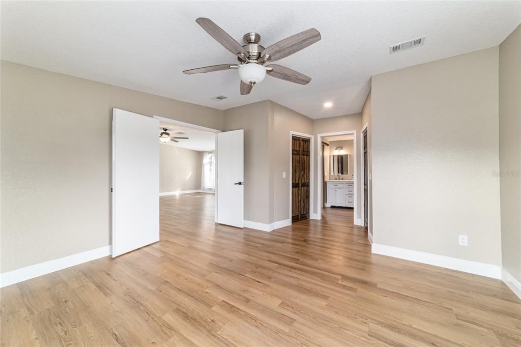 En Venta: $550,000 (4 camas, 3 baños, 2762 Pies cuadrados)