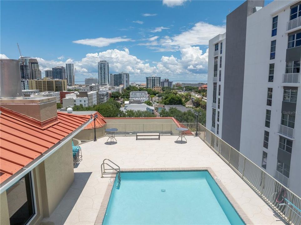 For Rent: $3,600 (3 beds, 2 baths, 1711 Square Feet)