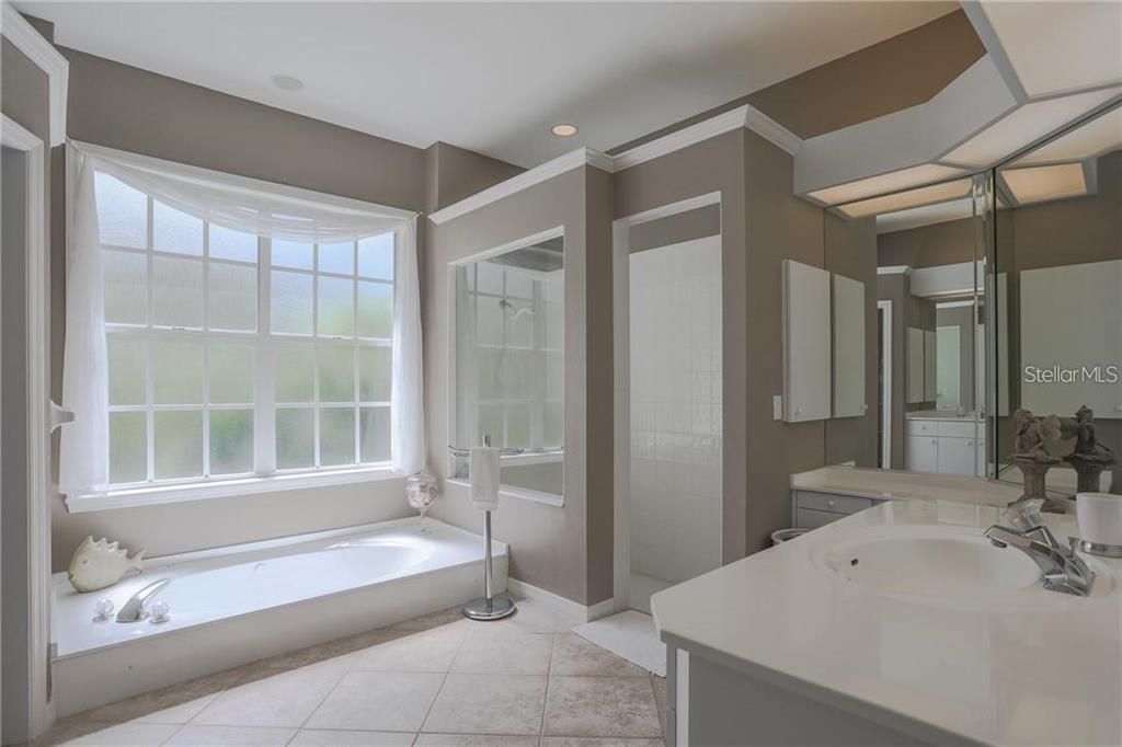 En Renta: $7,500 (4 camas, 3 baños, 2851 Pies cuadrados)