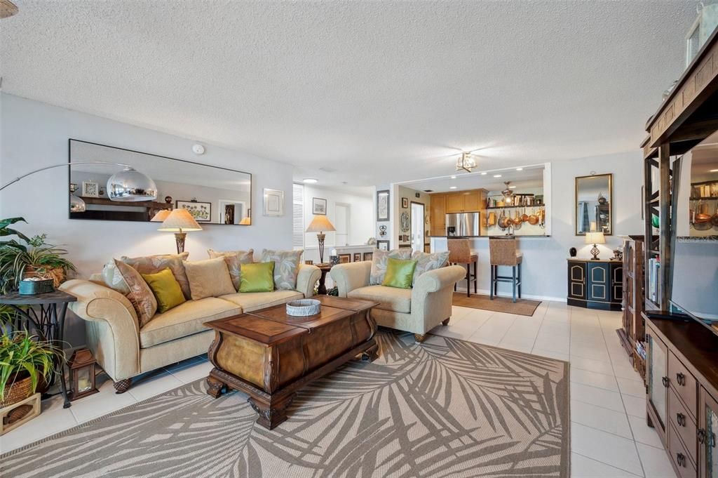 En Venta: $439,900 (2 camas, 2 baños, 1580 Pies cuadrados)