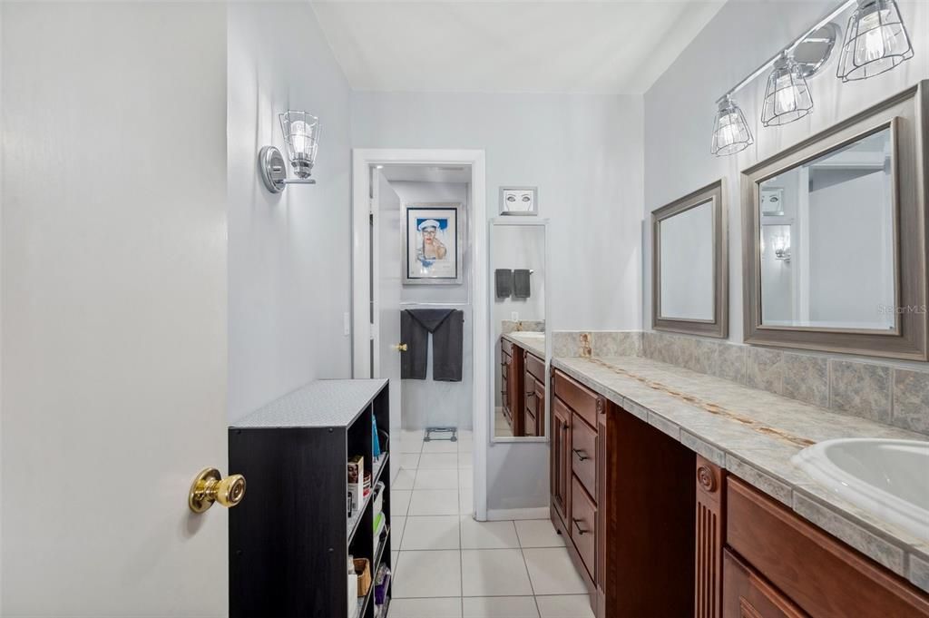 En Venta: $439,900 (2 camas, 2 baños, 1580 Pies cuadrados)