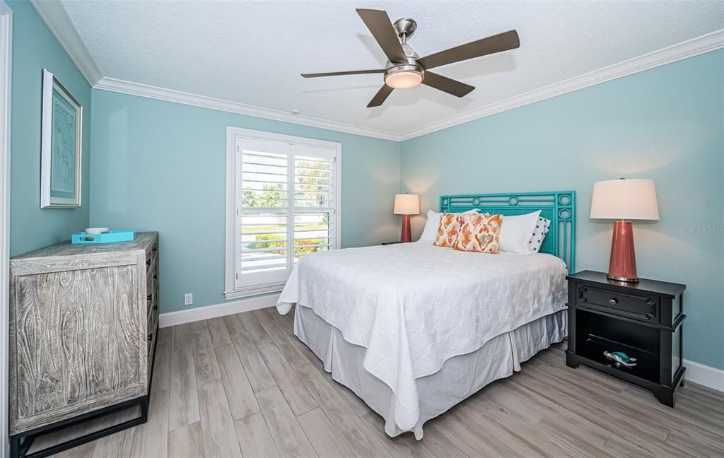 合同活跃: $3,599,000 (4 贝兹, 3 浴室, 3310 平方英尺)