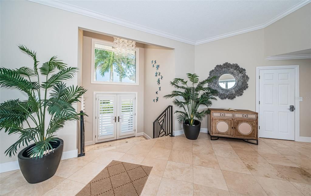 合同活跃: $3,599,000 (4 贝兹, 3 浴室, 3310 平方英尺)