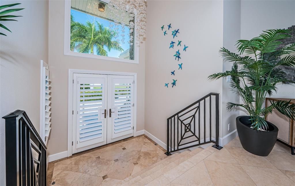 合同活跃: $3,599,000 (4 贝兹, 3 浴室, 3310 平方英尺)